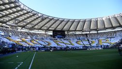 Lazio-Juventus, la Nord illumina l’Olimpico: “Ovunque sia l’aquila…”
