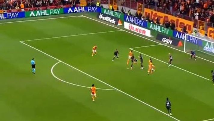 VIDEO Osimhen, una settimana da Dio: punito anche il Samsunspor dopo appena 3 minuti - immagine 1