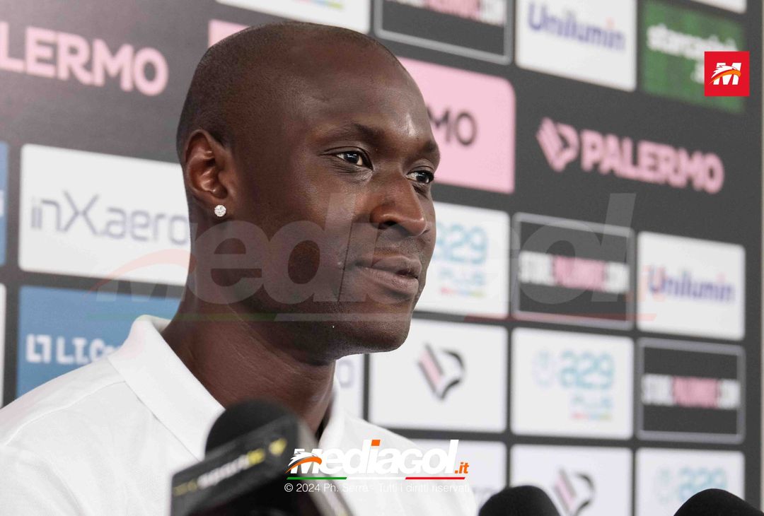 FOTO PALERMO, la presentazione di Alfred Gomis in conferenza (Gallery) - immagine 8