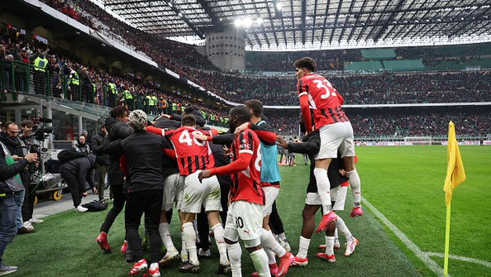 MILAN, ITALY - JANUARY 26: Samuel Chukwueze of AC Milan celebrates after scoring the third goal during the Serie match between Milan and Parma at Stadio Giuseppe Meazza on January 26, 2025 in Milan, Italy. (Photo by Claudio Villa/AC Milan via Getty Images) THE DEVIL INSIDE – Sergio, l’uomo delle Ri-Monte - immagine 1