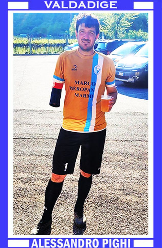 Veneto, portiere senza un braccio salva squadra allo scadere- immagine 2