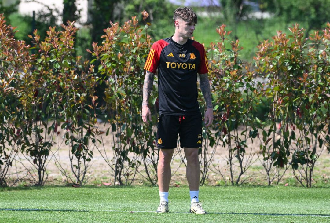 Roma, allenamento tra palestra e campo a Monzello: Dybala c’è – FOTO GALLERY - immagine 4