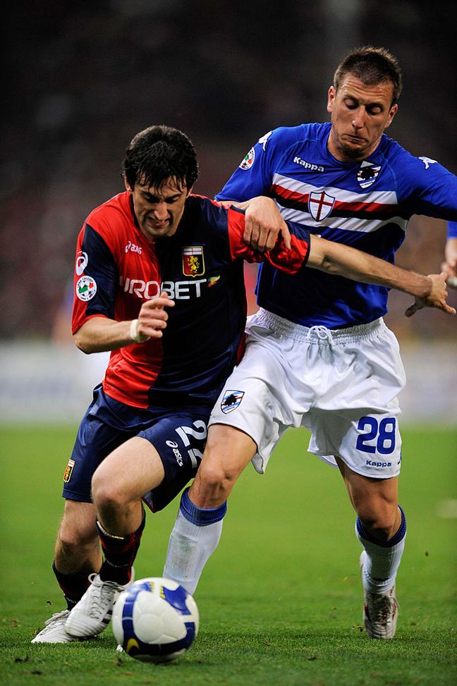 Milito alla festa dei 130 anni del Genoa: “Indimenticabili i derby 2008-2009”- immagine 3