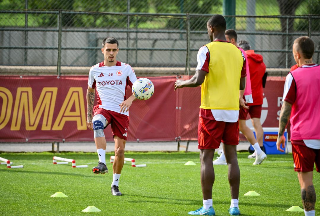 Trigoria, la rifinitura alla vigilia della gara con la Fiorentina – FOTO GALLERY - immagine 15
