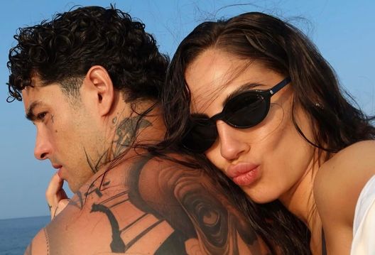 Oggi sul rapporto tra Giulia De Lellis e Tony Effe: “Altalenante. Si sussurra addirittura che…” Oggi sul rapporto tra Giulia De Lellis e Tony Effe: “Altalenante. Si sussurra addirittura che…” - immagine 1