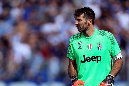 EMPOLI, ITALY - OCTOBER 02: Gianluigi Buffon of Juventus FC during the Serie A match between Empoli FC and Juventus FC at Stadio Carlo Castellani on October 2, 2016 in Empoli, Italy. (Photo by Gabriele Maltinti/Getty Images) GUIDA ALL’ASTA – Chi prendere e chi evitare al fantacalcio: tutti i consigli per l’asta- immagine 2