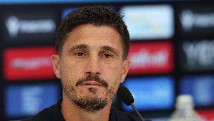 UDINE, ITALY - OCTOBER 05: Fabio Pisacane, manager of Cagliari, during the post-match press conference after the Serie A match between Udinese Calcio and Cagliari Calcio at Stadio Friuli on October 05, 2025 in Udine, Italy. (Photo by Timothy Rogers/Getty Images) cagliari pisacane