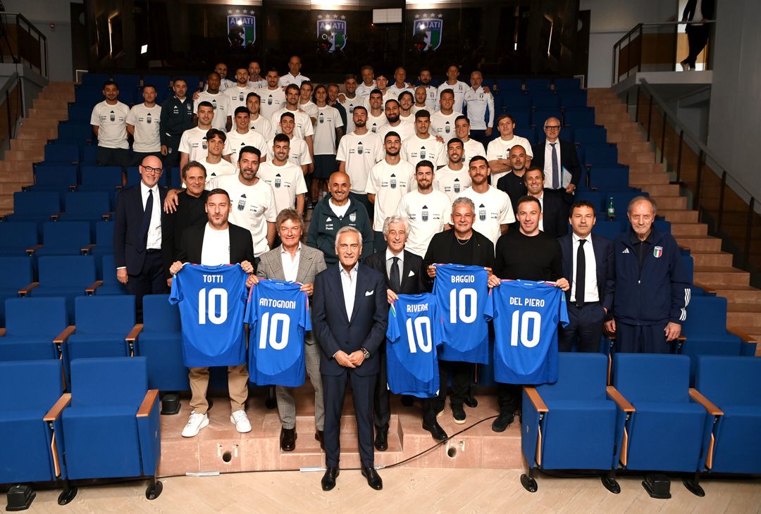 Totti ritrova Pellegrini e Spalletti a Coverciano – FOTO GALLERY - immagine 10