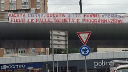 FOTO VN – Fiesole, continua la contestazione. Striscione in città: “Fuori le p**le”