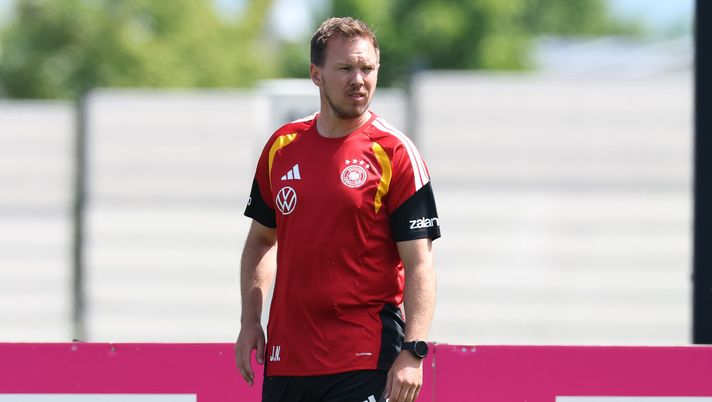 HERZOGENAURACH, GERMANY - MAY 30: Julian Nagelsmann, Head Coach of Germany, looks on during a team Germany training session at Homeground on May 30, 2026 in Herzogenaurach, Germany. Germany are preparing in Herzogenaurach for their upcoming international friendly matches, before heading out to the United States to participate in the FIFA World Cup 2026. (Photo by Alexander Hassenstein/Getty Images) nagelsmann germania