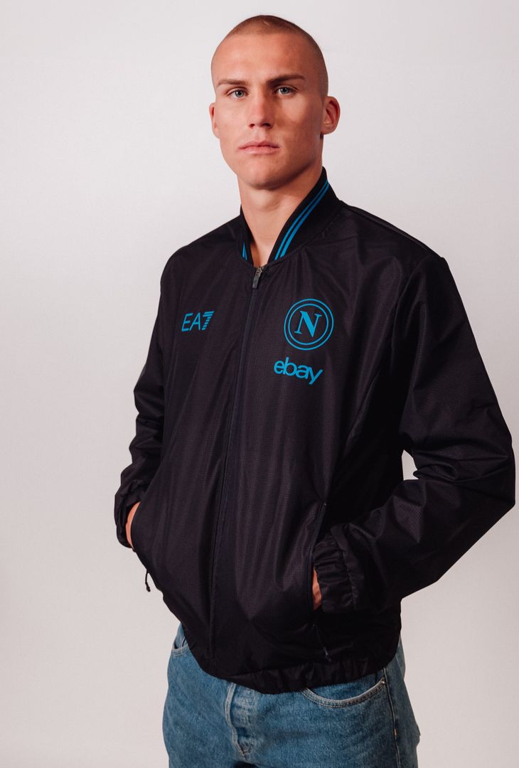 Da mercoledì il Napoli lancerà le nuove Anthem Jacket del club azzurro
