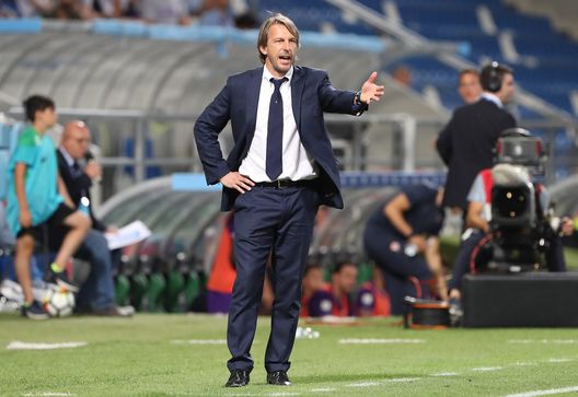 REGGIO NELL'EMILIA, ITALY - JUNE 09: FC Internazionale coach Stefano Vecchi shouts to his players during the Serie A Primavera Playoff Final match between FC Internazionale U19 and ACF Fiorentina U19 at Mapei Stadium - Citta' del Tricolore on June 9, 2018 in Reggio nell'Emilia, Italy. (Photo by Marco Luzzani - Inter/FC Internazionale via Getty Images) Torino, che squadra è la Feralpisalò? Parteciperà alla Serie B per la prima volta- immagine 2