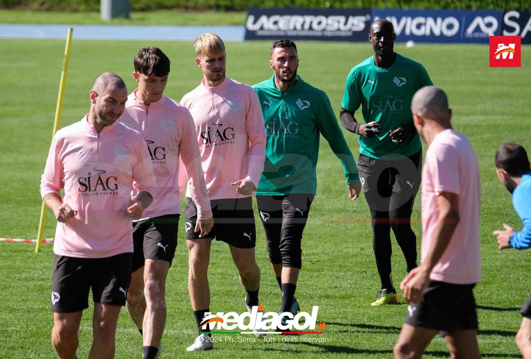 FOTO Ritiro Palermo, seduta mattutina ad Aquagranda (GALLERY) - immagine 14