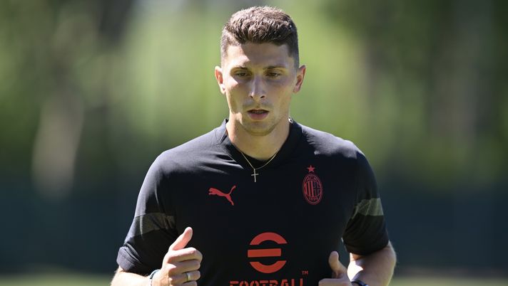 Mattia Caldara AC Milan allenamento Milanello