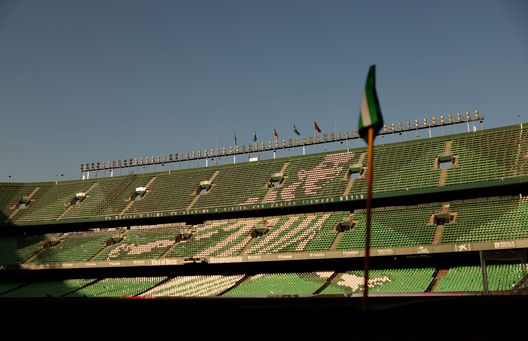 SEVILLE, SPAIN - APRIL 24: General view inside the stadium prior to the LaLiga match between Real Betis Balompie and Real Valladolid CF at Estadio Benito Villamarin on April 24, 2025 in Seville, Spain. (Photo by Fran Santiago/Getty Images) benito villamarin