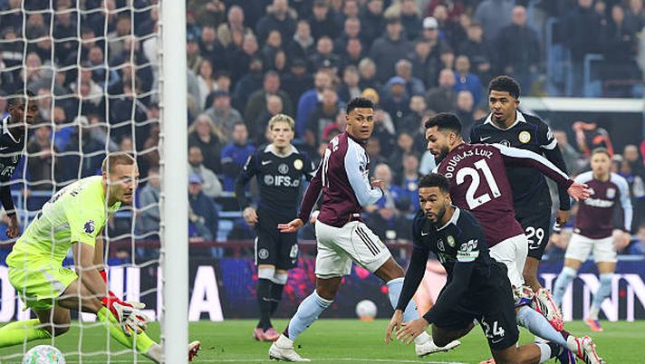 Douglas Luiz torna al gol dopo due anni: la Juventus è alla finestra per il riscatto - immagine 1