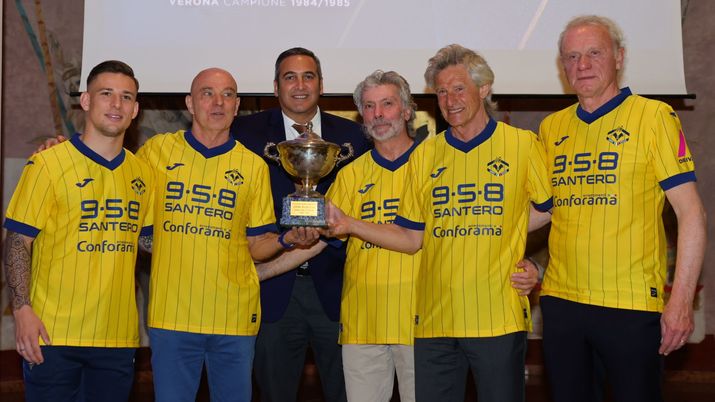 Foto Hellas Verona FC  Verona, tutte le iniziative per il quarantennale del tricolore - immagine 1