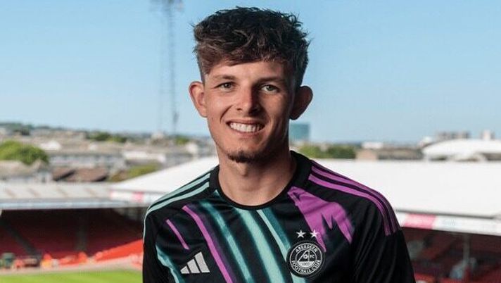 La nuova maglia dell’Aberdeen fa il botto: è la più venduta nel primo giorno di vendita - immagine 1