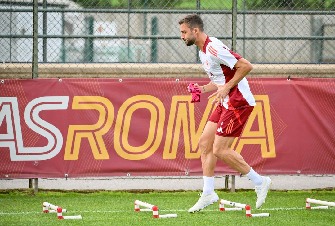 Trigoria, la rifinitura alla vigilia della gara con la Fiorentina – FOTO GALLERY - immagine 16