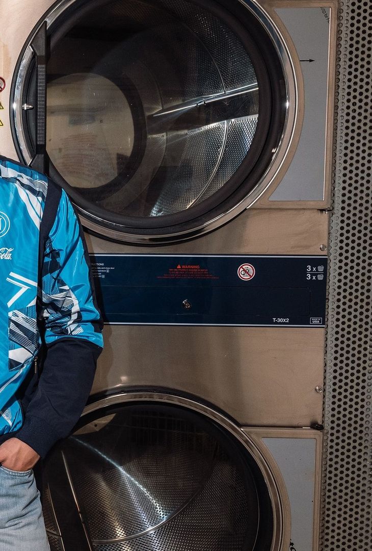 GALLERY Il Napoli mostra la nuova felpa azzurra per veri tifosi: ma che design! - immagine 3