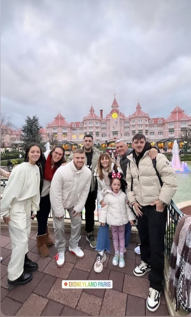 FOTO – Dodo e Beltran si godono Disneyland Paris con le famiglie - immagine 1