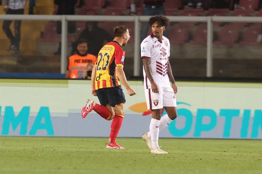 LECCE, ITALY - MAY 18: Ylber Ramadani of Lecce celebrates after scoring his team's opening goal during the Serie A match between Lecce and Torino at Stadio Via del Mare on May 18, 2025 in Lecce, Italy. (Photo by Maurizio Lagana/Getty Images)