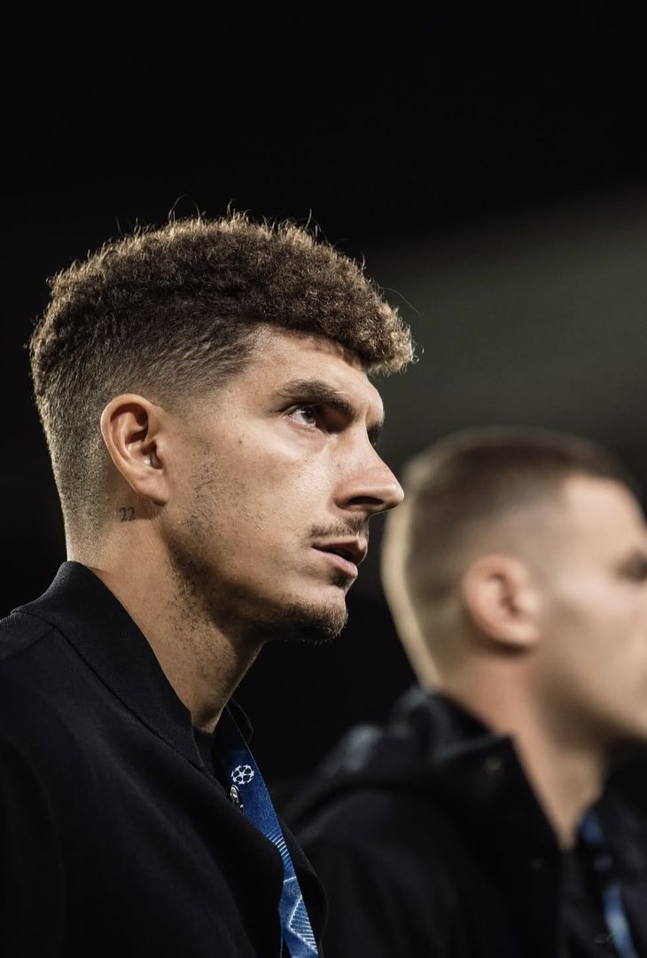 Grinta e concentrazione: i calciatori del Napoli carichi per il PSV LA GALLERY - immagine 3