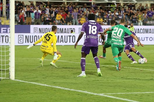 FLORENCE, ITALY - AUGUST 31: Nicolás Iván González of ACF Fiorentina scores a goal during the match of ACF Fiorentina v Rapid Wien - UEFA Conference League - Play-off Round Second Leg at Artemio Franchi on August 31, 2023 in Florence, Italy. (Photo by Gabriele Maltinti/Getty Images) FINALE – Fiorentina-Rapid Vienna 2-0. Doppio Nico Gonzalez, sarà ancora Europa! - immagine 3