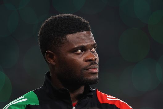 Thomas Partey dell'Arsenal durante la partita MD5 della fase di lega della UEFA Champions League 2024/25 tra lo Sporting Clube de Portugal e l'Arsenal FC all'Estadio Jose Alvalade il 26 novembre 2024 a Lisbona, Portogallo. (Foto di Alex Pantling/Getty Images) Partey