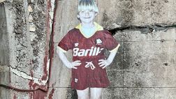 Roma, alla Garbatella spuntano due nuovi murales per De Rossi: “Sogna ragazzo sogna”
