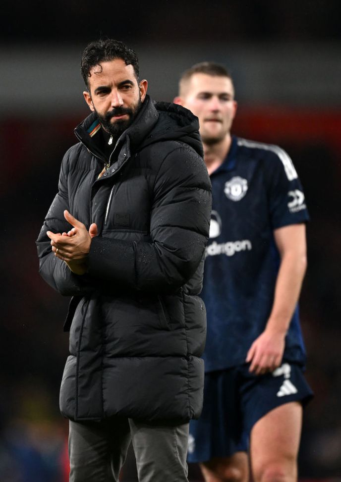 LONDRA, INGHILTERRA - 04 DICEMBRE: Ruben Amorim, allenatore del Manchester United (Foto di Shaun Botterill/Getty Images) Manchester United, senti Amorim: “La peggiore stagione degli ultimi 50 anni”- immagine 2