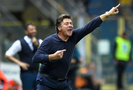 PARMA, ITALY - SEPTEMBER 30: Walter Mazzarri head coach of Torino FC gestures during the Serie A match between Parma Calcio and Torino FC at Stadio Ennio Tardini on September 30, 2019 in Parma, Italy. (Photo by Alessandro Sabattini/Getty Images)