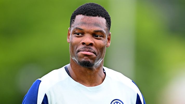 L’ex Ajax Silooy: “Chivu diventerà un top. Dumfries? Come Superman e Gattuso con…” - immagine 1