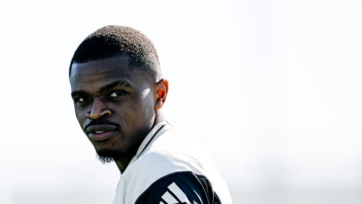 Ex Milan, Kalulu: 'Dopo Inter-Juventus ho spento il telefono. Hanno parlato in tanti'