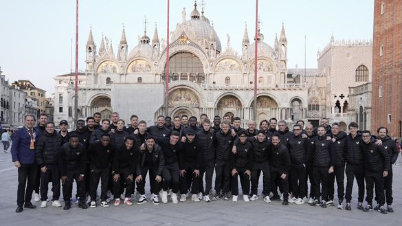 Venezia, squadra in visita alla Basilica di San Marco e al Campanile- immagine 2