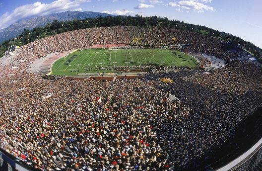 Lo stadio nel 1983. (Photo by Hulton Archive/Getty Images) Rose Bowl: la storia dell’impianto da cui inizia il Mondiale dell’Inter- immagine 4