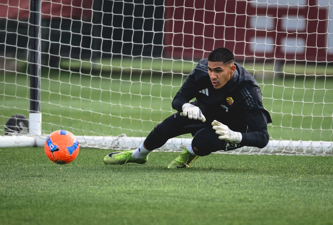 Trigoria, Roma in campo per l’allenamento del venerdì – FOTO GALLERY - immagine 4