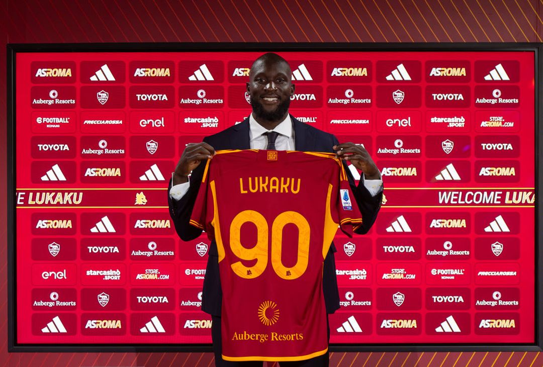 Roma, Lukaku è ufficiale: i primi suggestivi scatti in giallorosso – FOTO GALLERY - immagine 7