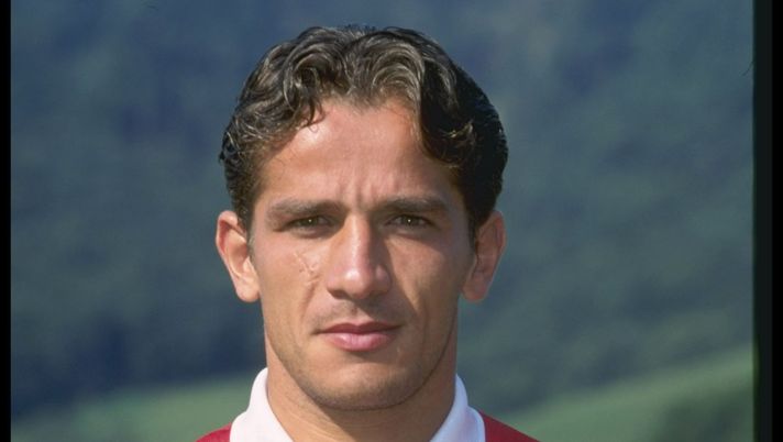Jul 1996: A portrait of Pasquale Luiso of Piacenza football club taken during the club photocall. Mandatory Credit: Allsport UK Luiso: “Il Toro di Sora? Ecco perché…” - immagine 1