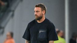 Conclave, c’è anche De Rossi tra i 30mila che a San Pietro attendono la prima fumata