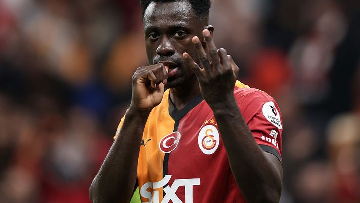 ISTANBUL, TURKEY - APRIL 20: Davinson Sanchez of Galatasaray celebrates after scoring his team's second goal during the Turkish Super League match between Galatasaray and Bodrum on April 20, 2025 in Istanbul, Turkey. (Photo by Ahmad Mora/Getty Images) davinson sanchez