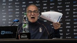 Bielsa contro tutti: “I calciatori guadagnano milioni e non sono mai concentrati”