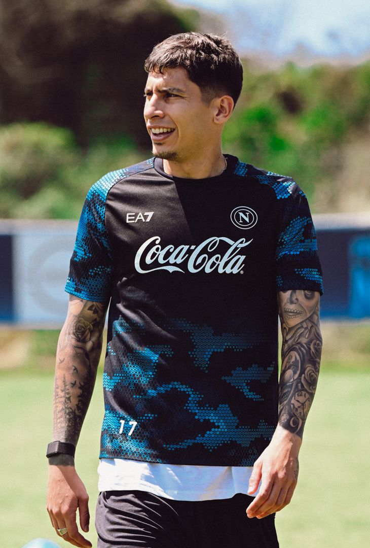 Gli azzurri si allenano per il match contro il Genoa agli ordini di Conte