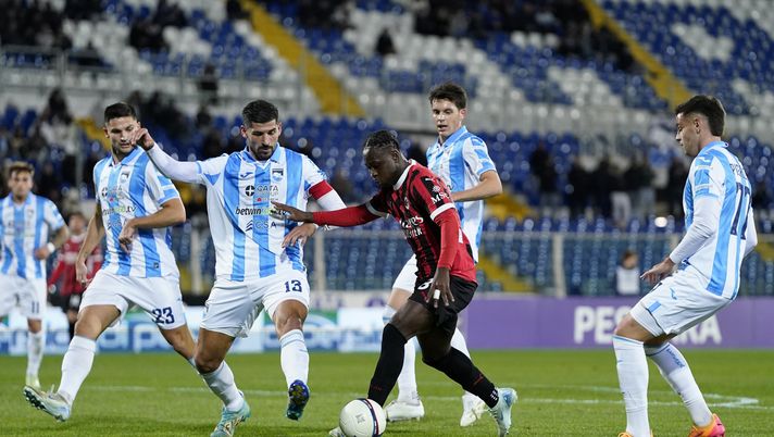 Il viola in prestito E. Pierozzi festeggia: Pescara in Serie B con rigori folli - immagine 1