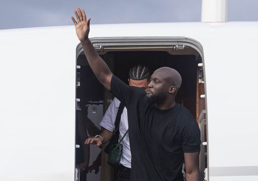 Lukaku è a Roma: a Ciampino fiume d’amore per lui e Friedkin. Rebus Dybala col Milan- immagine 2