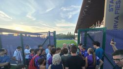 VIDEO VN – Febbre da Pioli: foto e autografi per il mister viola