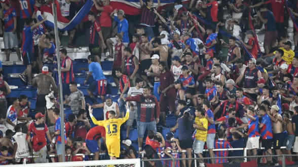 Cerro Porteño, rissa tra due fazioni ultras: sospesa la gara con il 2 de Mayo- immagine 3