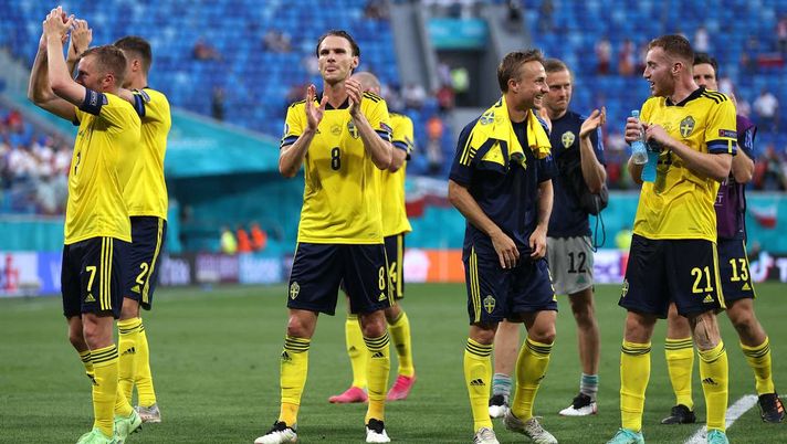 Polonia-Svezia 2-0, Szczesny ferma Anderssen: decidono Lewandowski e Zielinski Mondiali