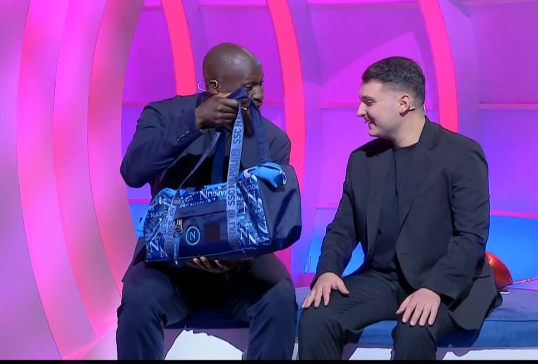 GALLERY Lukaku, cuore d’oro: sorpresa speciale ad un tifoso a C’è Posta Per Te - immagine 10