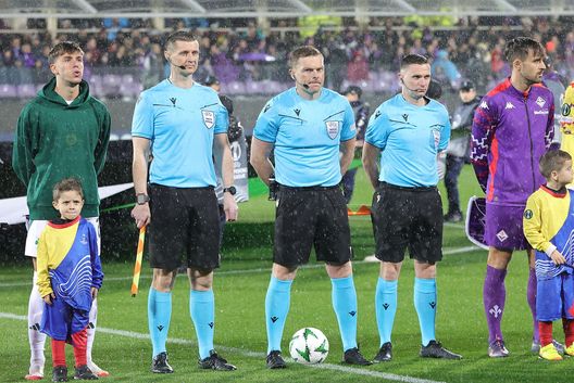 La moViola: Beaton promosso. Fagioli ingenuo e rosso netto- immagine 2